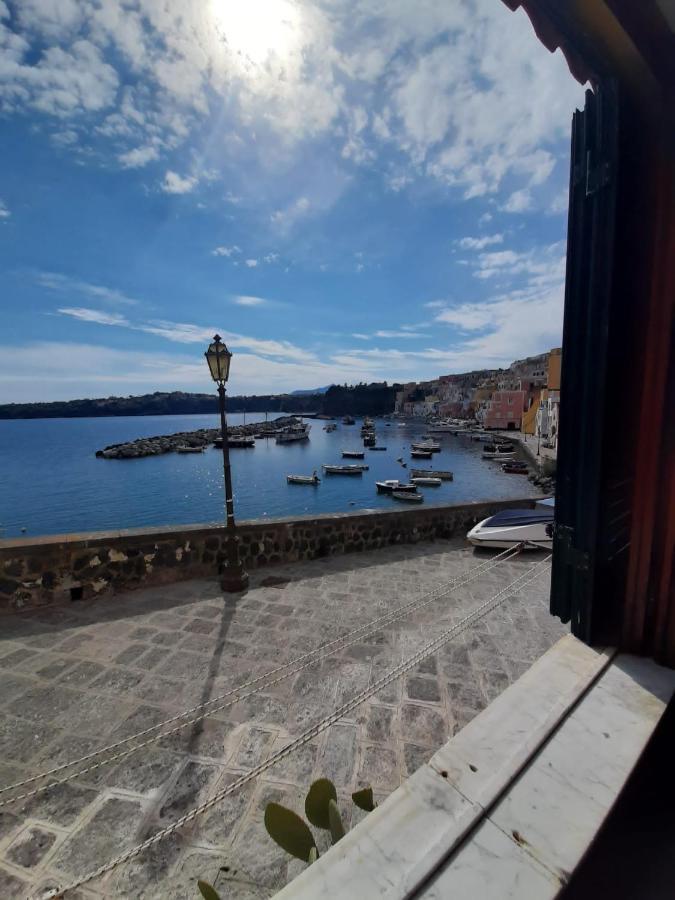 Residenza Mena Marina Corricella Apartment Procida Luaran gambar