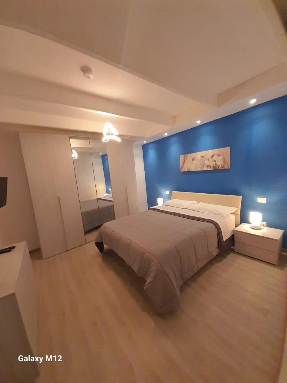 Residenza Mena Marina Corricella Apartment Procida Luaran gambar